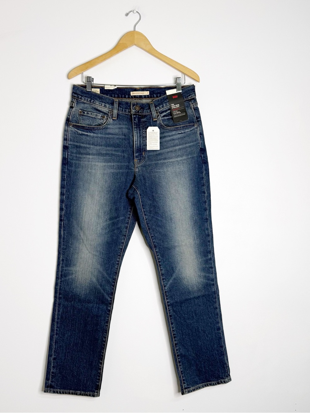 Levi’s 724 High Rise Straight Jeans Size 31 NWT Medium Wash